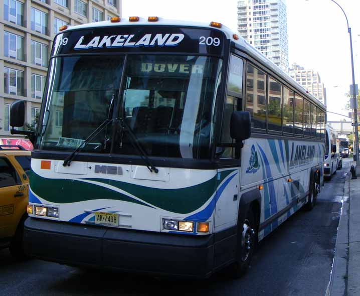 Lakeland MCI 102-DL3 209